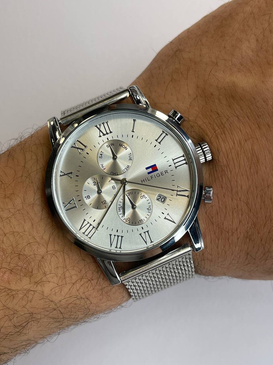 Tommy–Silver Mesh Strap Silver Dial