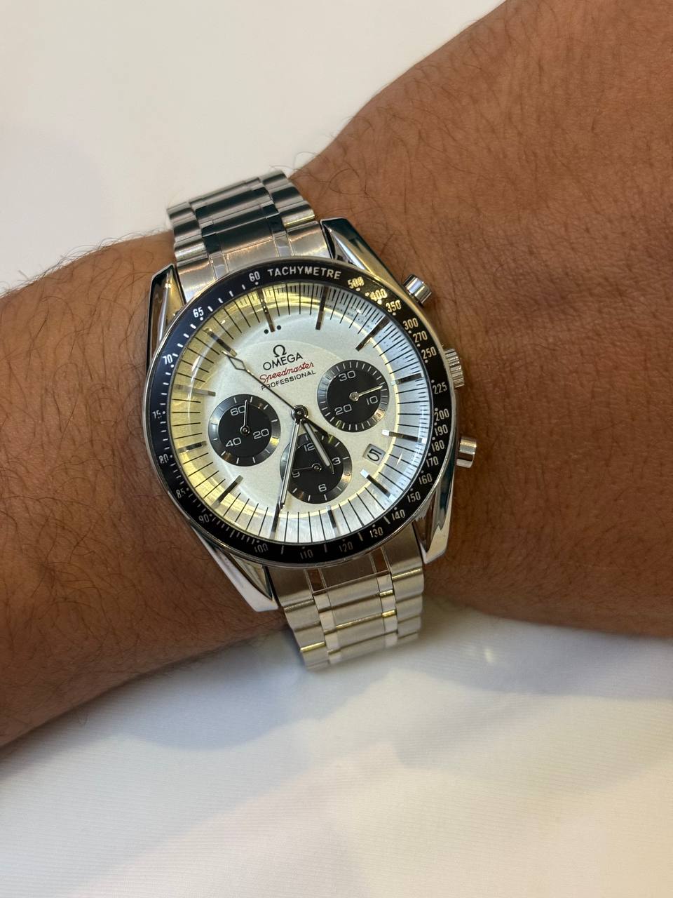 Omega Speedmaster–Silver Steel Strap Silver-Black Dial