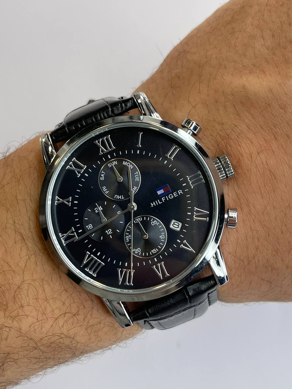 Tommy–Black Leather Strap Black Dial