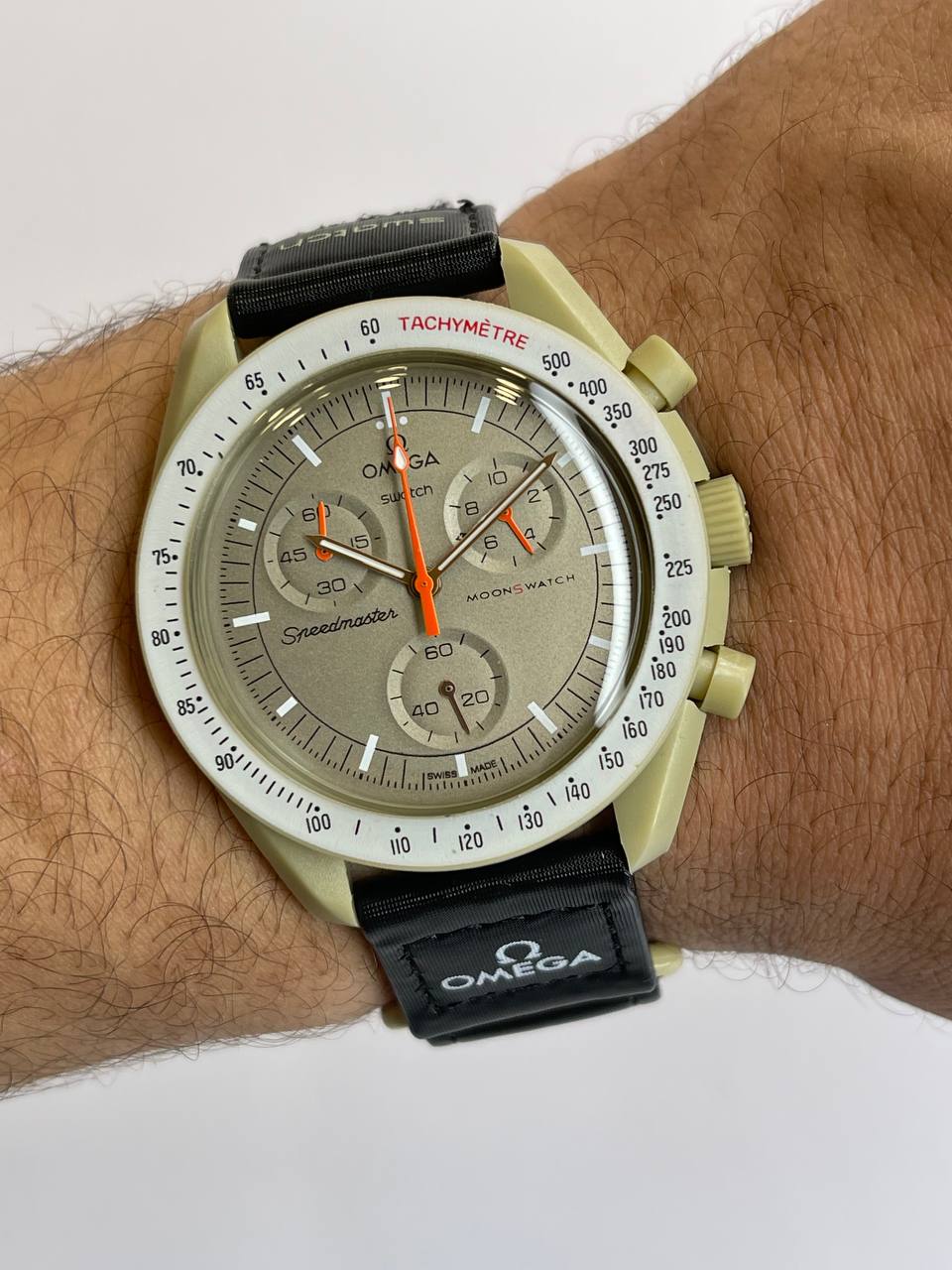 OmegaSwatch – Beige Case/ Black Strap