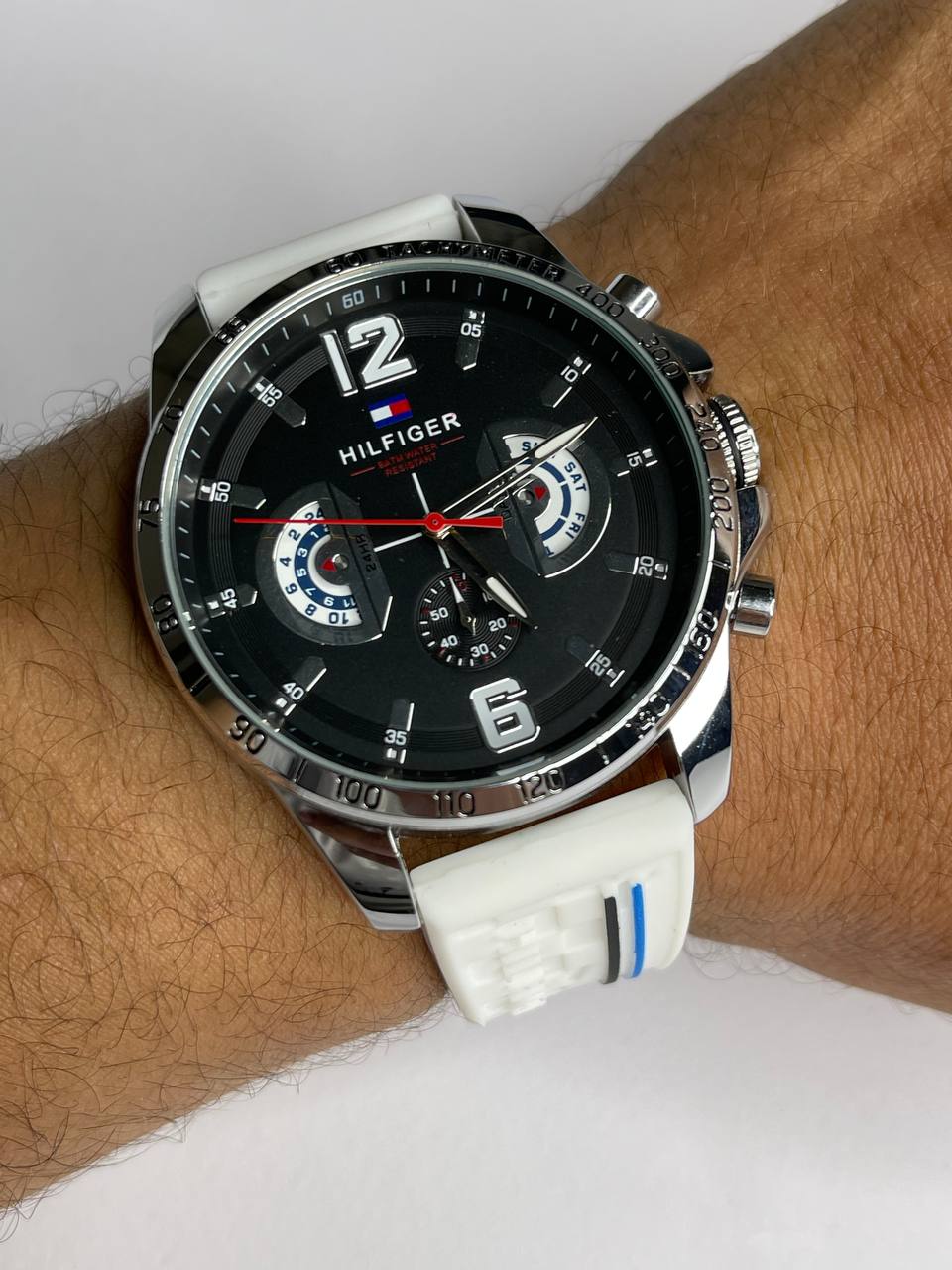 Tommy–White Rubber Strap Silver Case Black Dial